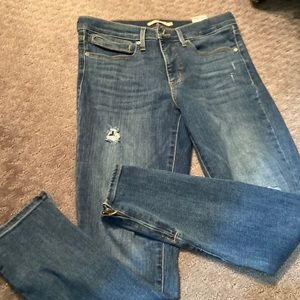 Levi’s 311 shaping skinny ankle jeans with zipper
